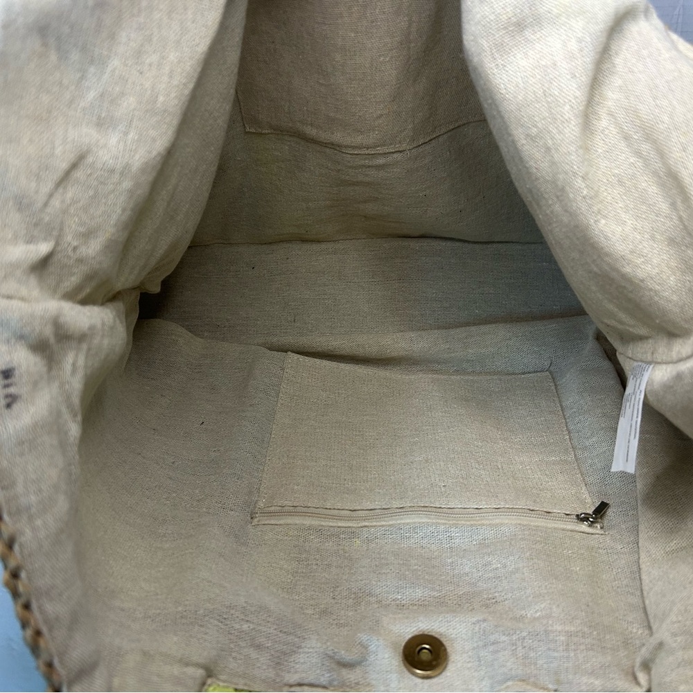 Like new Raffia bag - Picture 9 of 12